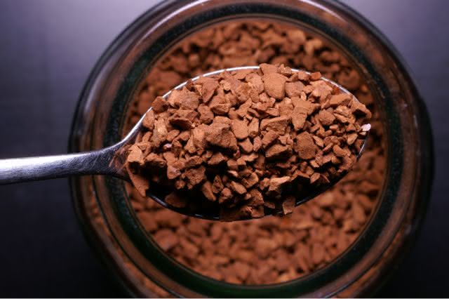 como fazer cafe na forma soluvel
